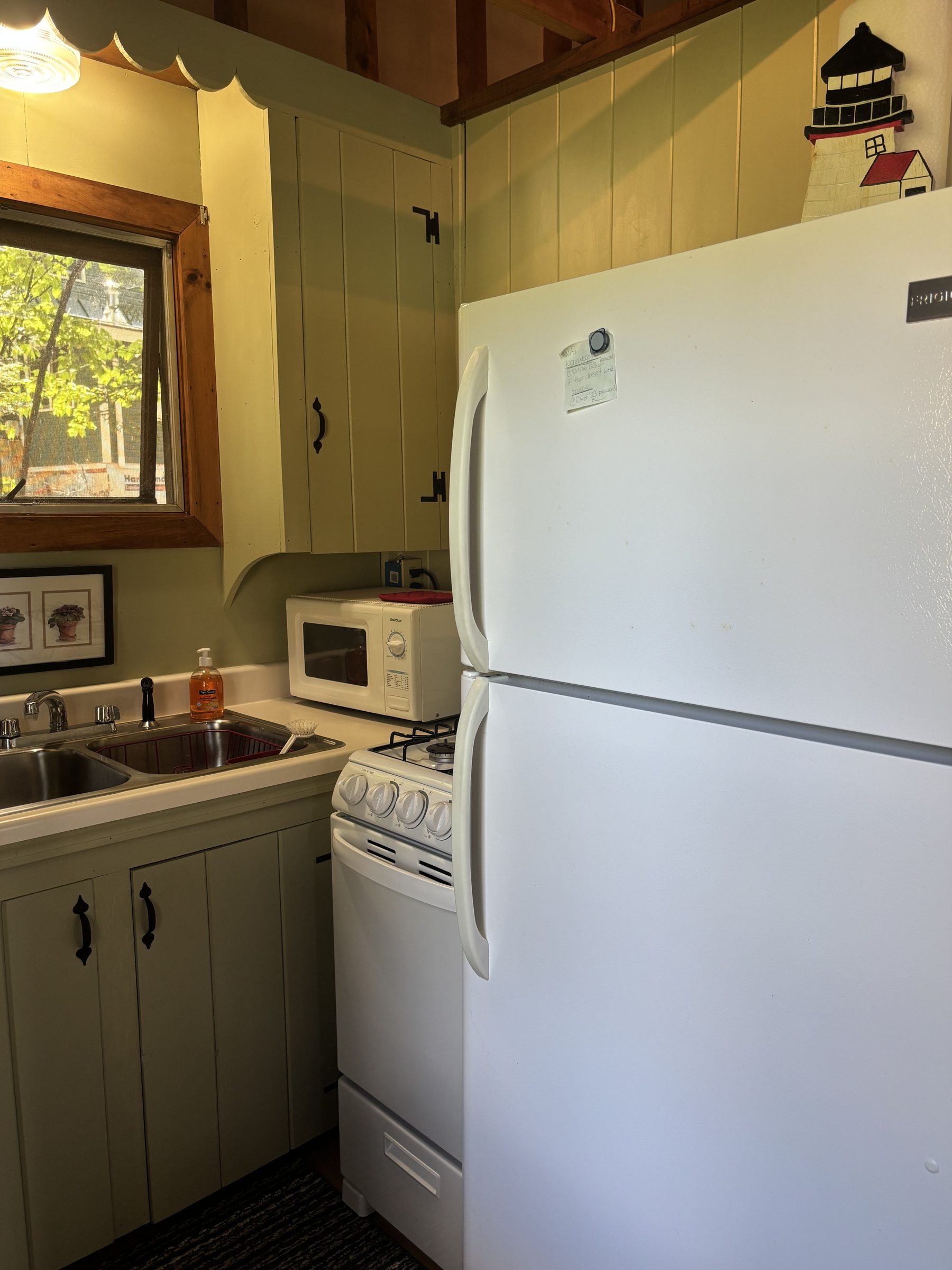 Serenity cabin kitchen